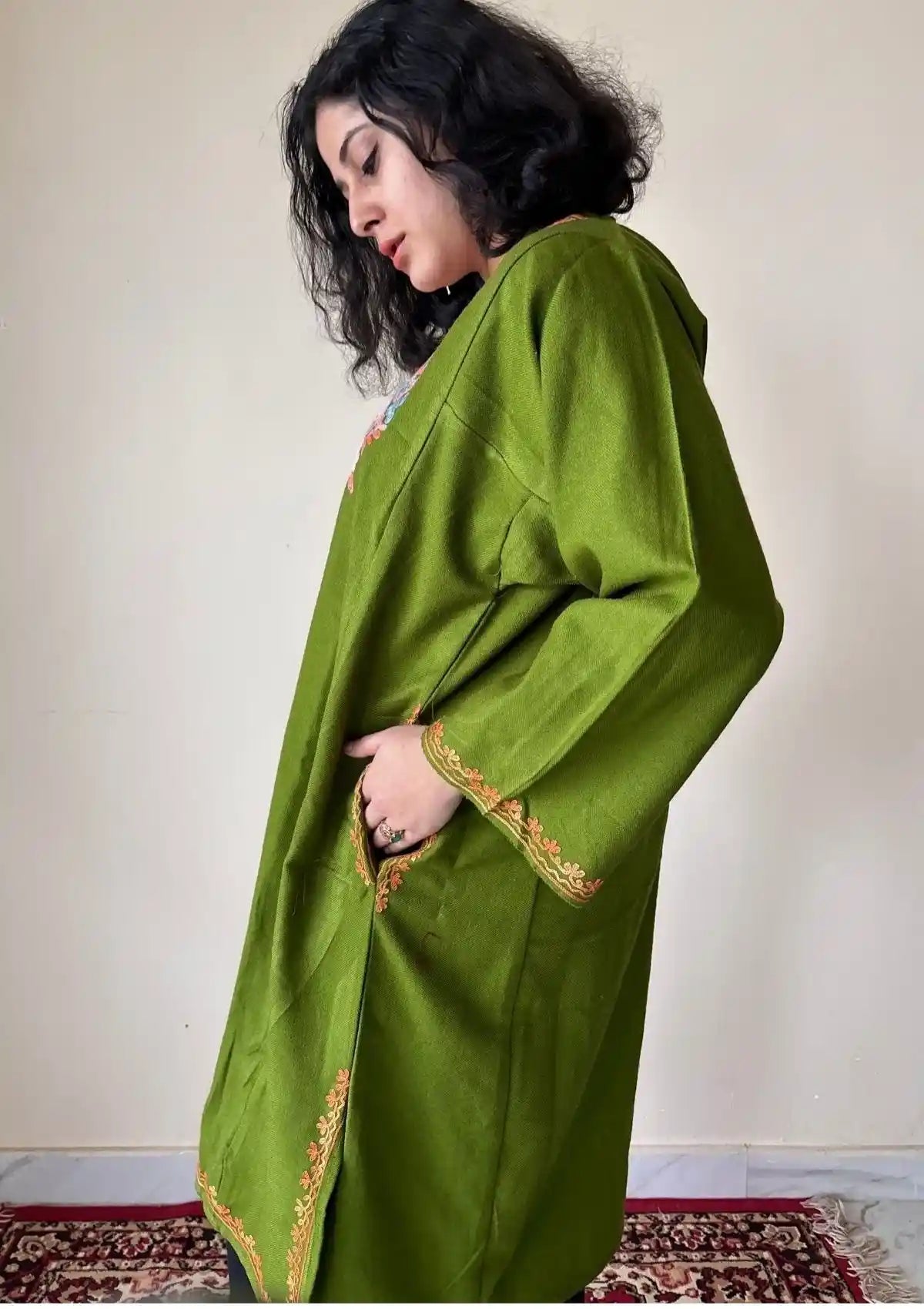 Gulrukh | Mehendi Green Woollen Kashmiri Phiran with Floral Aari Embroidery