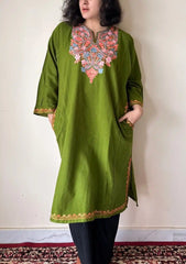 Gulrukh | Mehendi Green Woollen Kashmiri Phiran with Floral Aari Embroidery