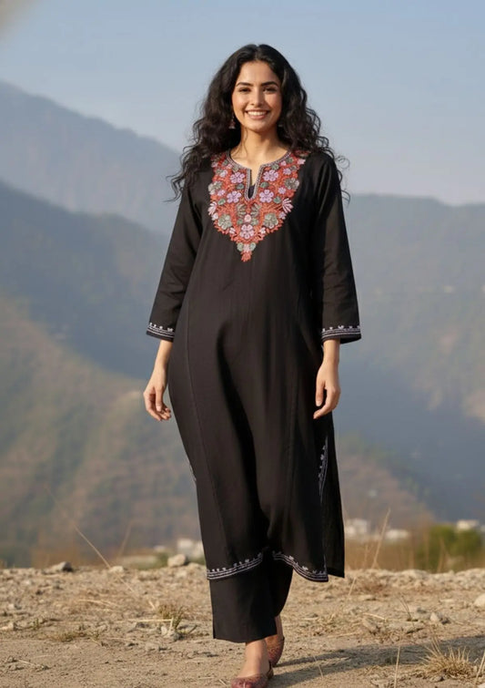 Ainee | Black Woollen Kashmiri Phiran with Floral Aari Embroidery
