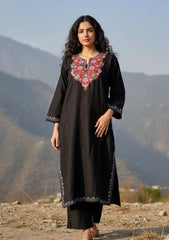 Ainee | Black Woollen Kashmiri Phiran with Floral Aari Embroidery