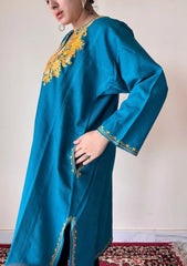 Pariza | Teal Blue Woollen Kashmiri Phiran with Floral Aari Embroidery