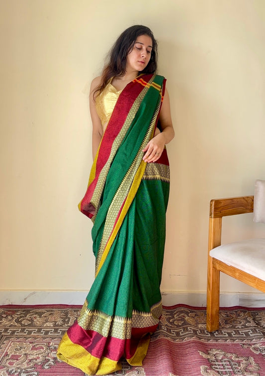 Aarini Green Temple Border Handloom Pure Cotton Saree - Qatha 