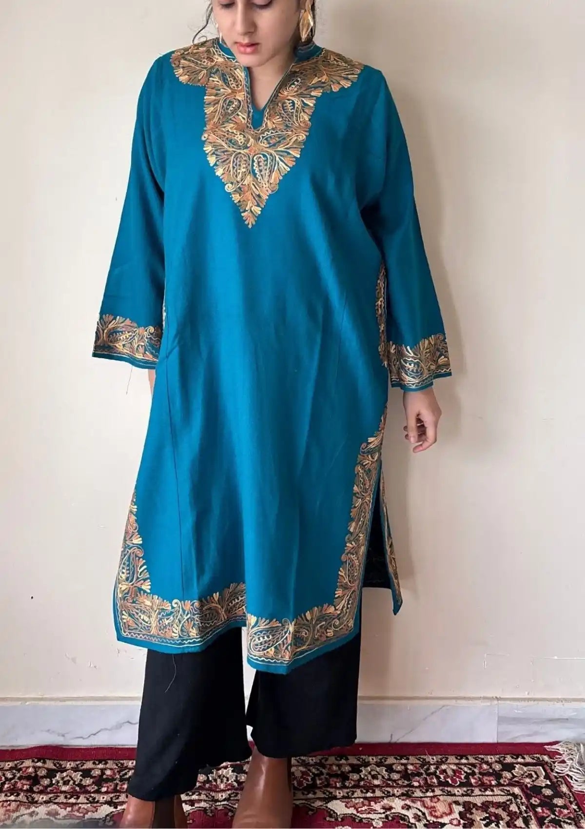 Rooni | Teal Blue Woollen Kashmiri Phiran with Floral Aari Embroidery