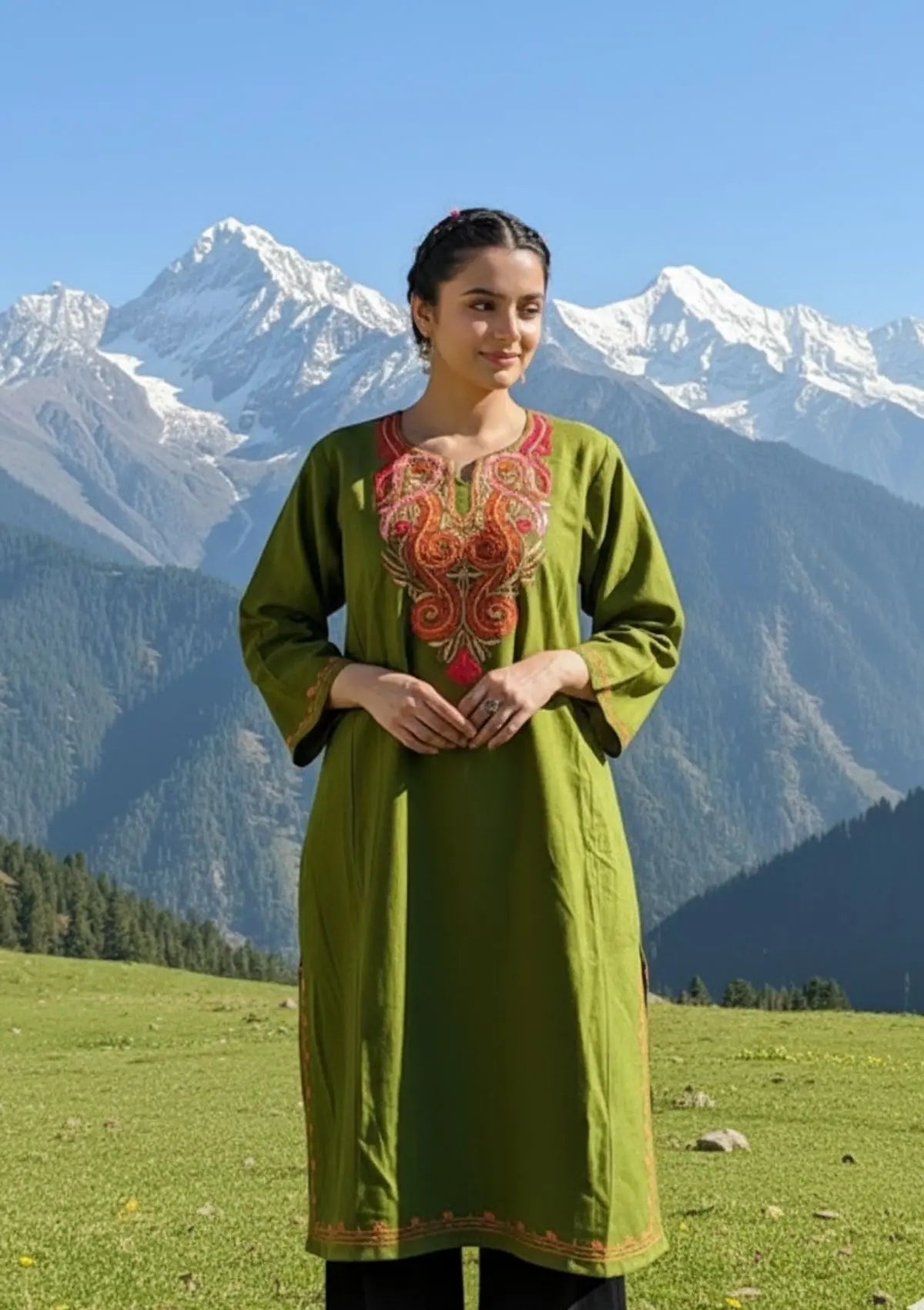 Darya | Grey Woollen Kashmiri Phiran with Floral Embroidery