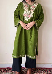 Sama | Mehendi Green Woollen Kashmiri Phiran with Floral Aari Embroidery