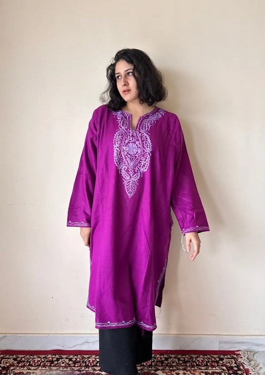 Mehnaz | Rani Pink Woollen Kashmiri Phiran with Floral Aari Embroidery