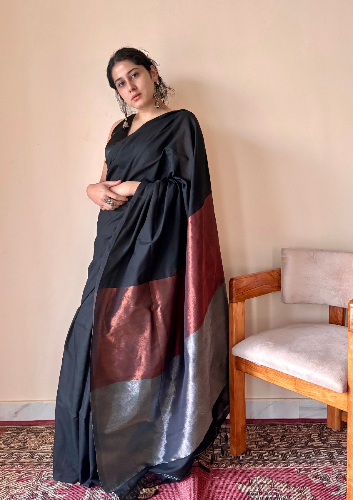 Tamira Black Pure Handloom Cotton Saree with Silver and Copper Tissue Pallu - Qatha 