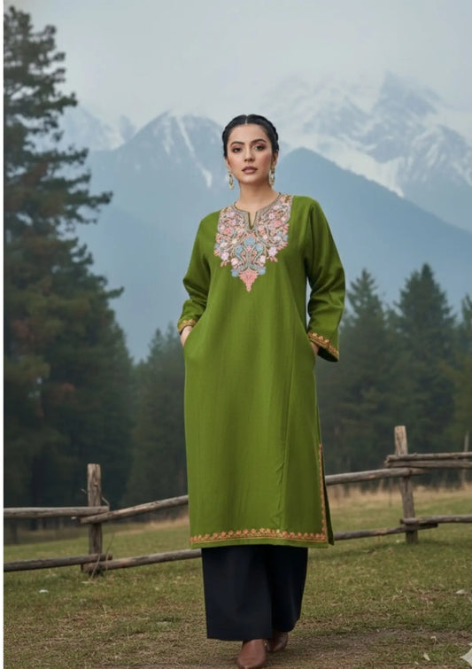 Gulrukh | Mehendi Green Woollen Kashmiri Phiran with Floral Aari Embroidery